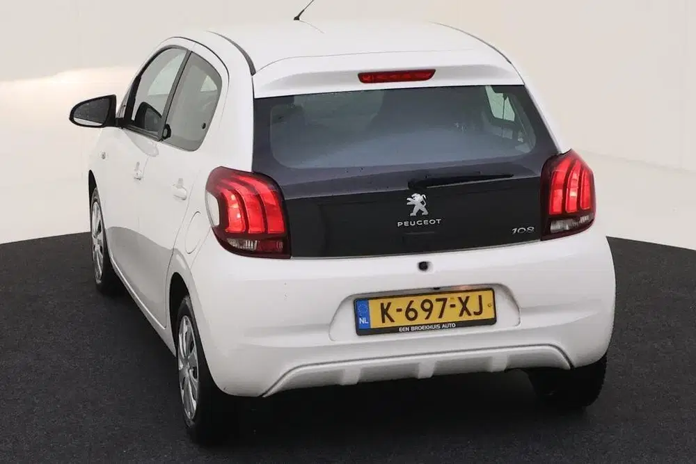 Peugeot 108 1.0 e-VTi Active uit 2021, foto 6