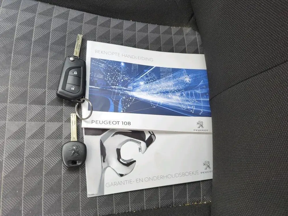 Peugeot 108 1.0 e-VTi Active uit 2021, foto 7