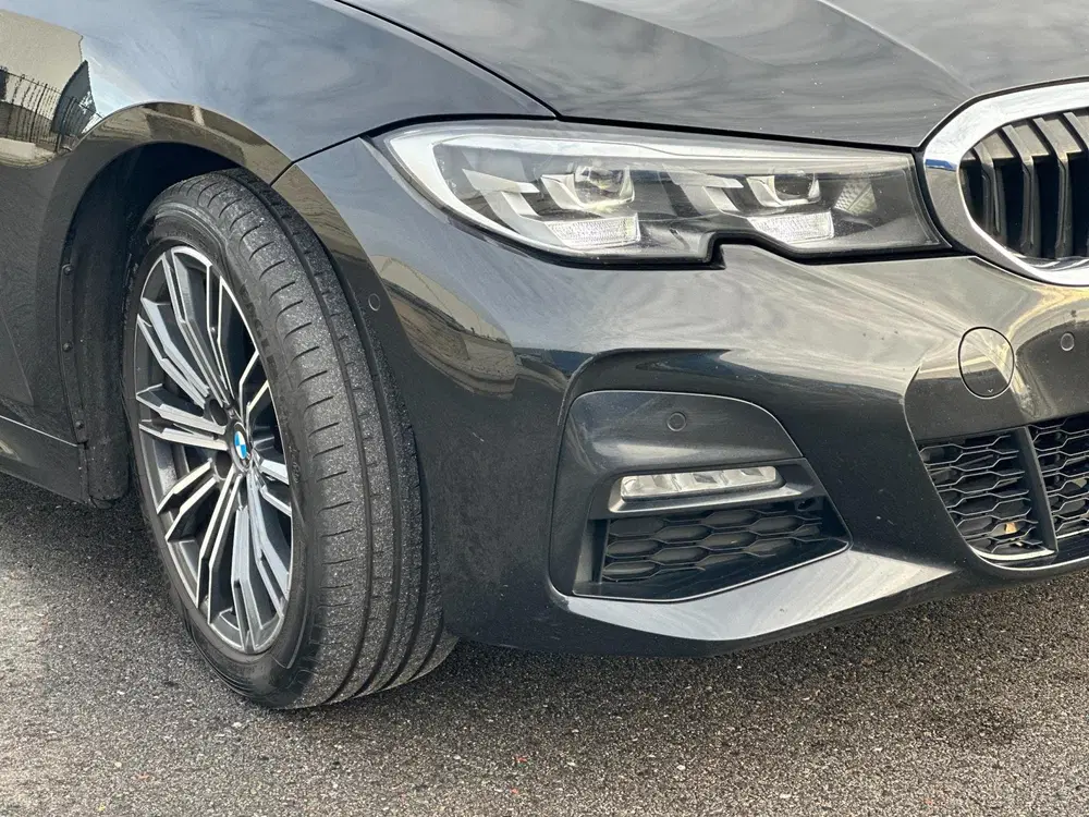 BMW 3-serie 330i Executive Edition uit 2019, foto 15