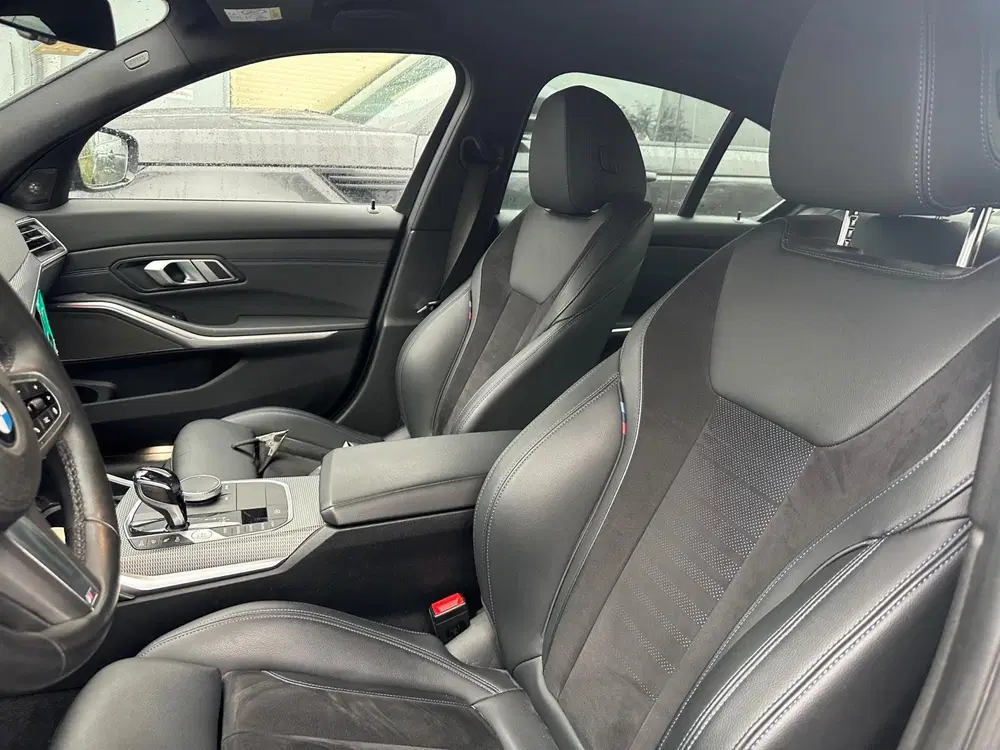 BMW 3-serie 330i Executive Edition uit 2019, foto 7