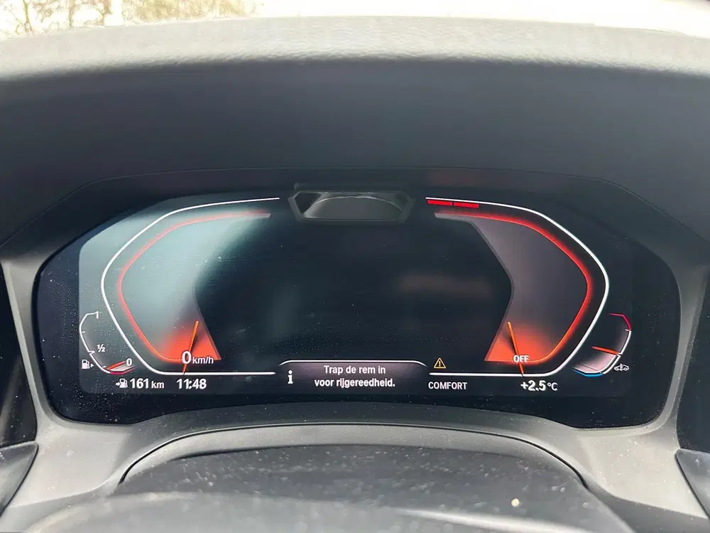 BMW 3-serie 330i Executive Edition uit 2019, foto 9