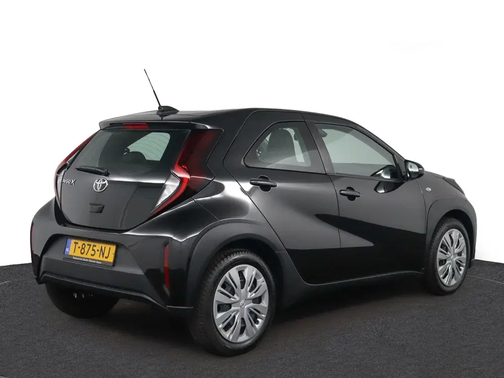 Toyota Aygo X 1.0 VVT-i MT Play uit 2023, foto 2
