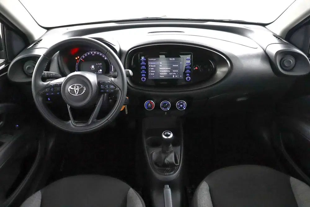 Toyota Aygo X 1.0 VVT-i MT Play uit 2023, foto 3