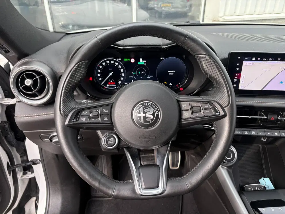 Alfa Romeo Tonale 1.5T Hybrid Ti uit 2025, foto 13