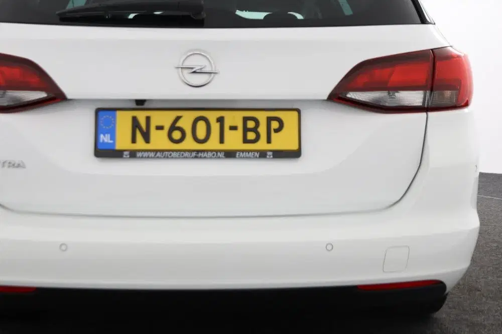 Opel Astra 1.2 TURBO DESIGN & TECH 110PK ECC uit 2021, foto 12