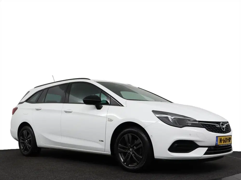 Opel Astra 1.2 TURBO DESIGN & TECH 110PK ECC uit 2021, foto 5