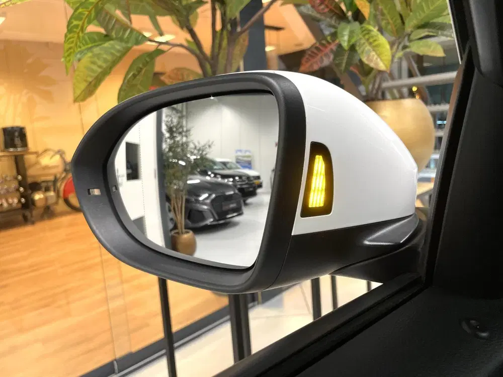 Volkswagen T-Roc 1.5 TSI R-Line uit 2022, foto 15