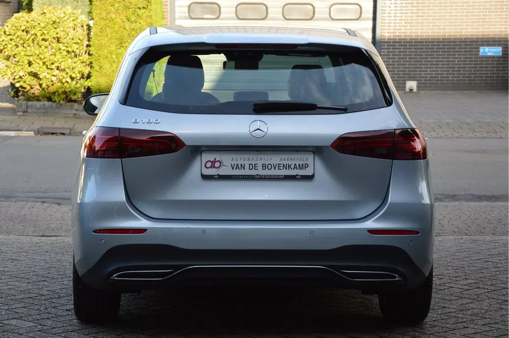 Mercedes-Benz B-Klasse 180 Business Line AUTOMAAT uit 2024, foto 11