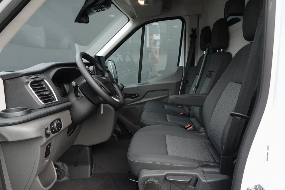 Ford Transit L3H2 2.0Tdci 130Pk uit 2024, foto 5