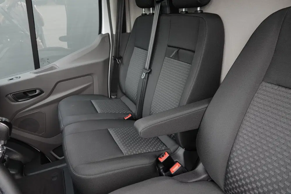 Ford Transit L3H2 2.0Tdci 130Pk uit 2024, foto 7