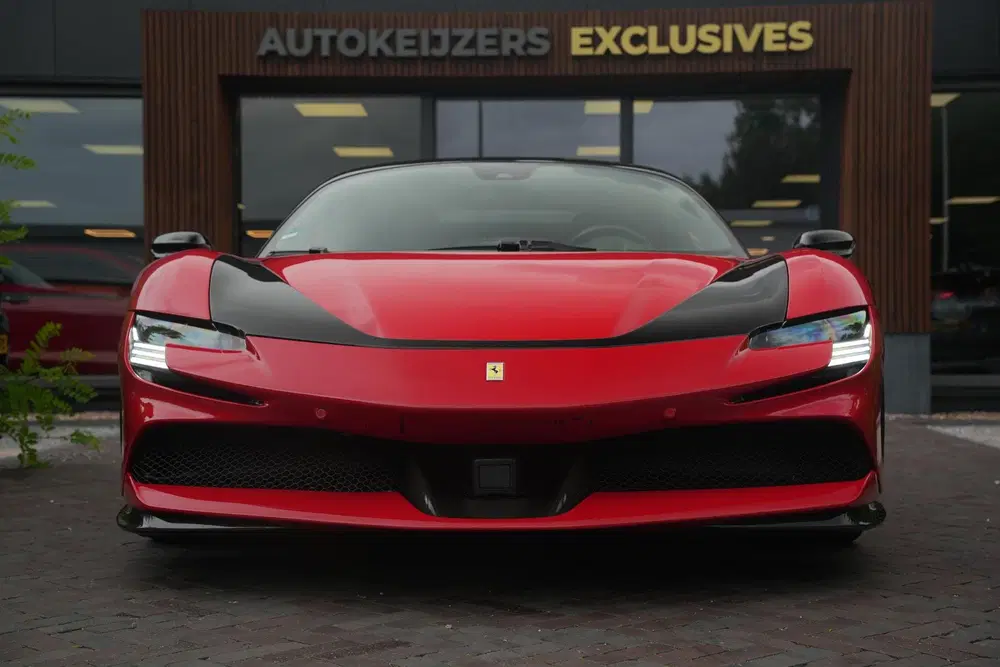 Ferrari SF90 Stradale 4.0 V8 Assetto Fiorano Fiorano Pack Ca uit 2022, foto 3