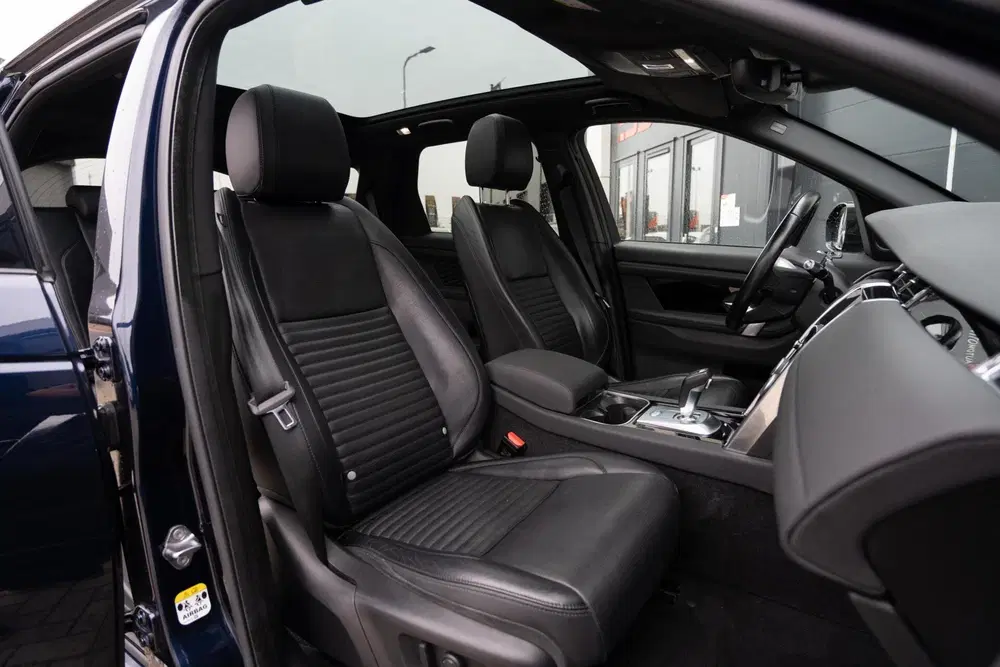Land Rover Discovery Sport P300e 1.5 R-Dynamic HSE PANO VOL uit 2020, foto 9