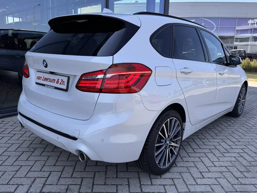 BMW 2-serie Executive Sport Line uit 2019, foto 2