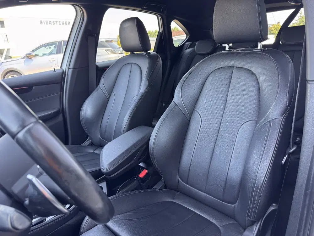 BMW 2-serie Executive Sport Line uit 2019, foto 5