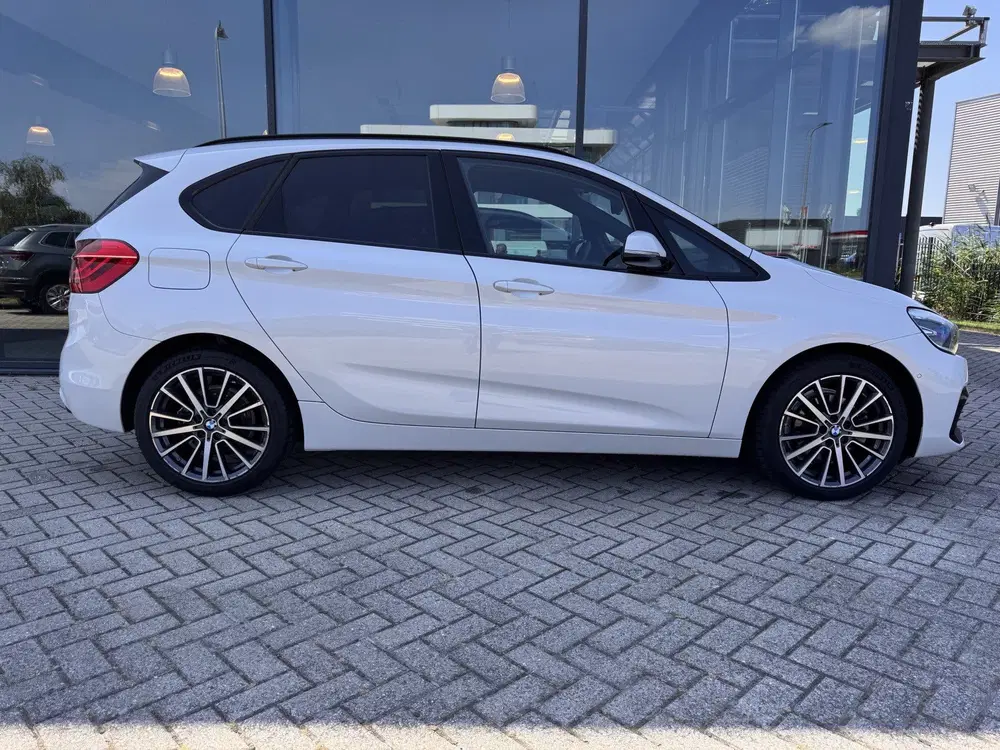 BMW 2-serie Executive Sport Line uit 2019, foto 8