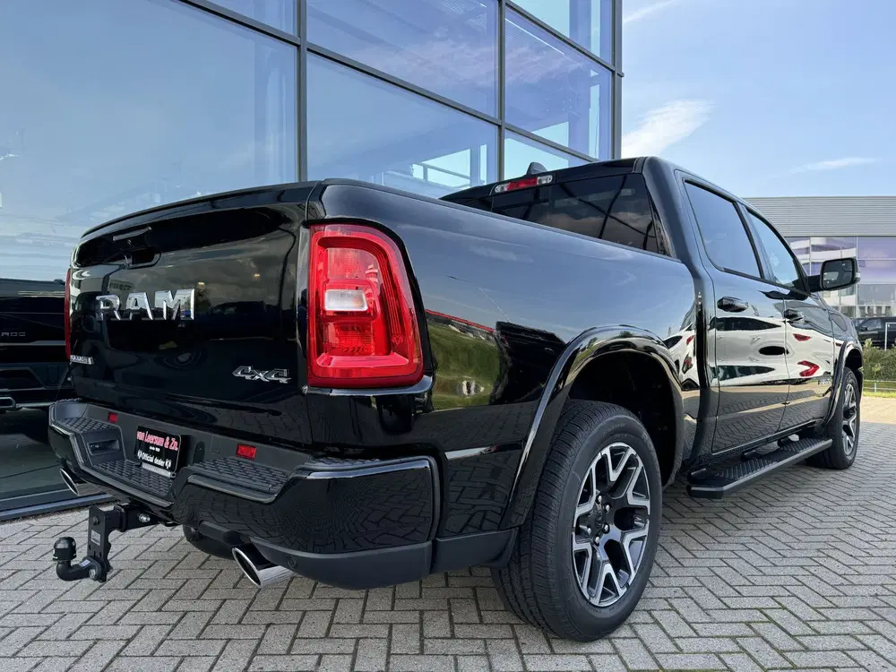 Dodge RAM Laramie Sport 425 PK uit 2025, foto 4