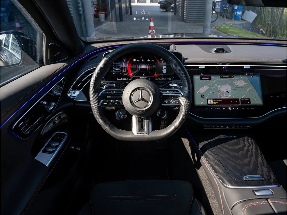Mercedes-Benz E-Klasse AMG E 53 4MATIC+ uit 2025, foto 3