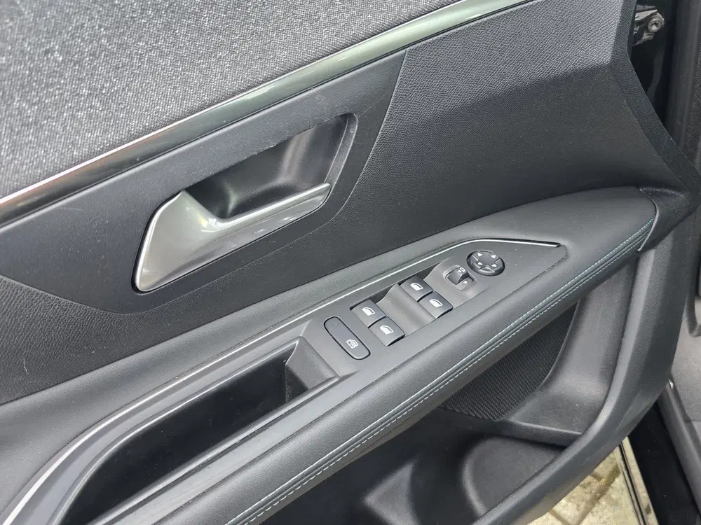 Peugeot 3008 1.2 PureTech Crossway Camera uit 2019, foto 14