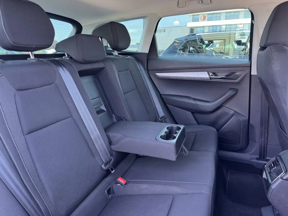 Skoda Karoq 1.5 TSI ACT Business Edition uit 2023, foto 11