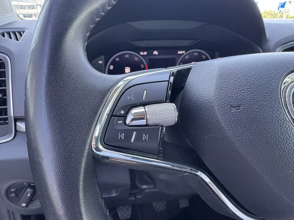 Skoda Karoq 1.5 TSI ACT Business Edition uit 2023, foto 13