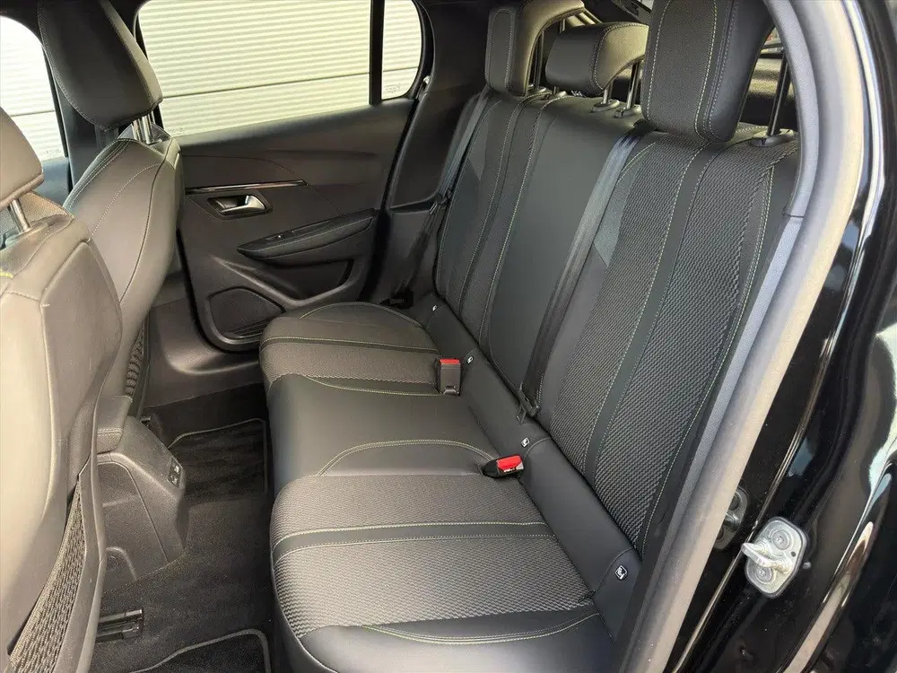 Peugeot 208 1.2T 100pk Hybrid Automaat GT uit 2024, foto 14