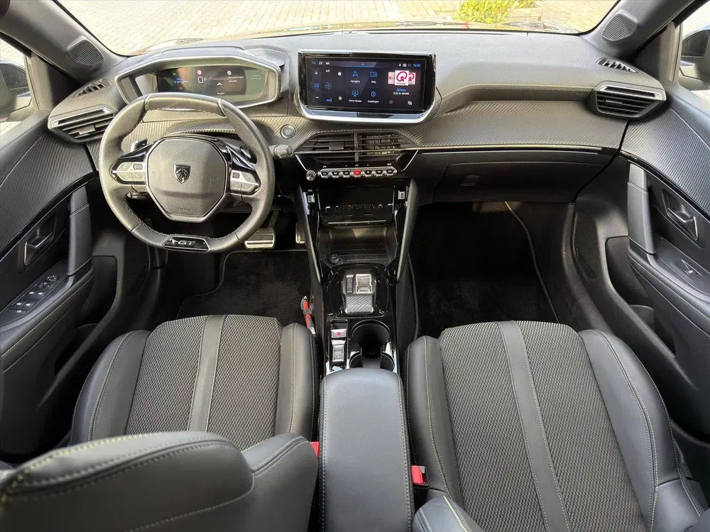 Peugeot 208 1.2T 100pk Hybrid Automaat GT uit 2024, foto 9