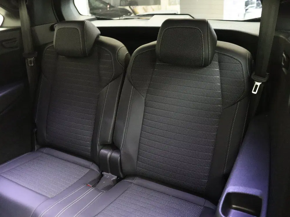 Peugeot 5008 1.2 Hybrid 145PK GT uit 2025, foto 13