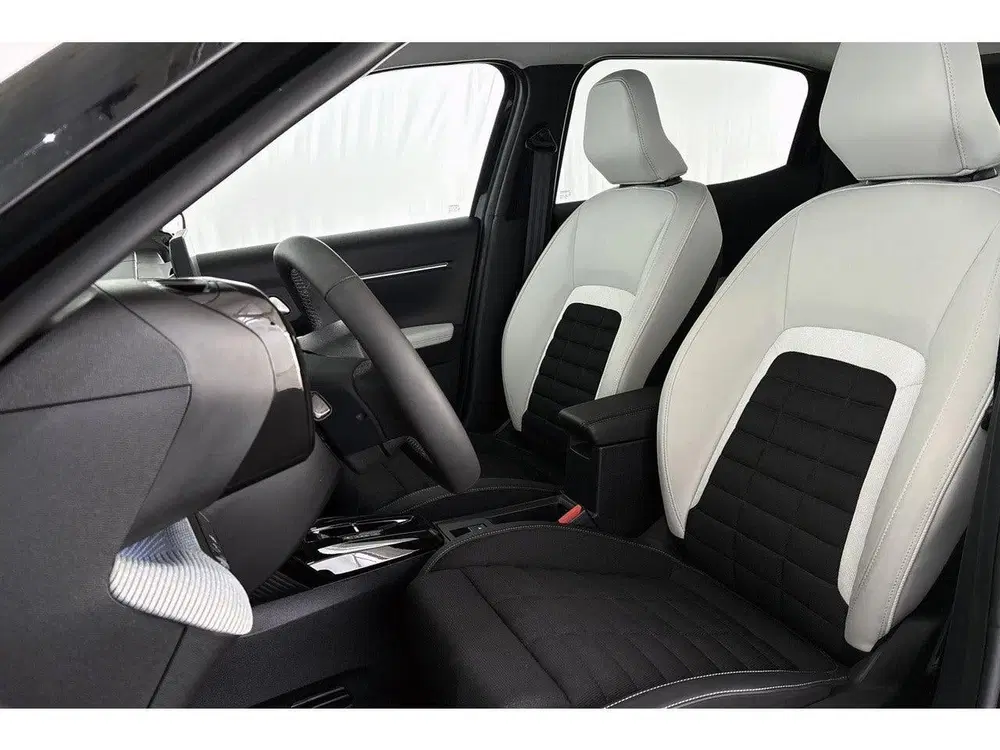 Citroën C3 Aircross 1.2 Hybrid 145pk Max Stoel-Stuurverwarm uit 2025, foto 6