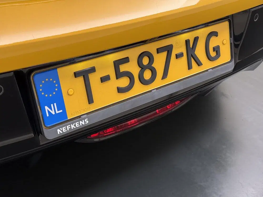 Peugeot 208 GT 136pk 50 kWh uit 2023, foto 10