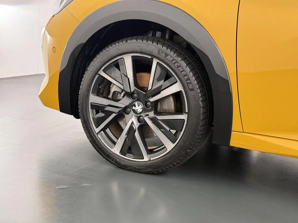 Peugeot 208 GT 136pk 50 kWh uit 2023, foto 12