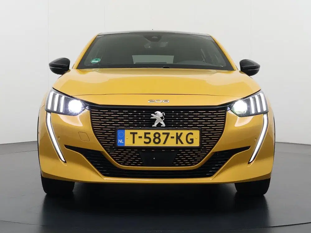 Peugeot 208 GT 136pk 50 kWh uit 2023, foto 3