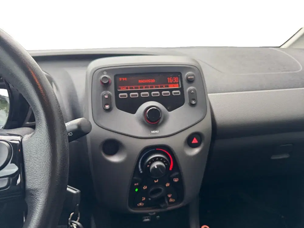 Peugeot 108 5-deurs Active 1.0 e-VTi 72pk uit 2021, foto 11