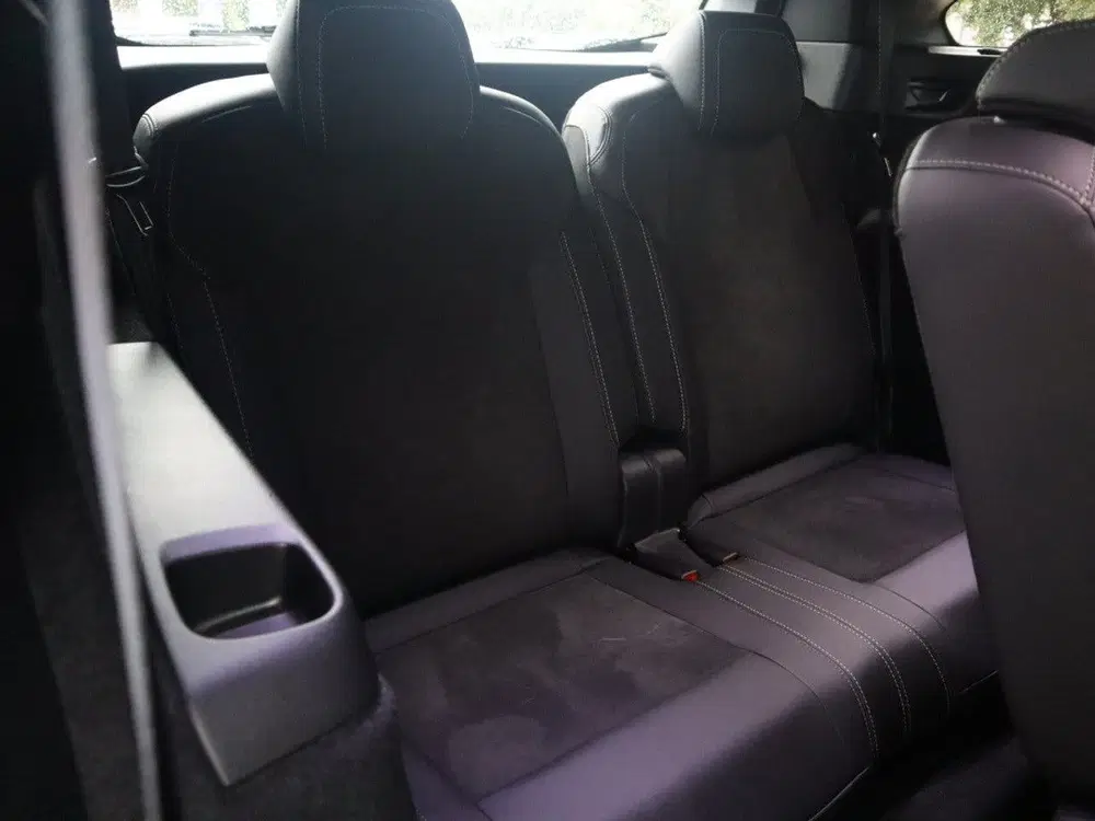 Peugeot 5008 GT Plug-in Hybride 225PK e-DCS7 Automaat 7 uit 2025, foto 10