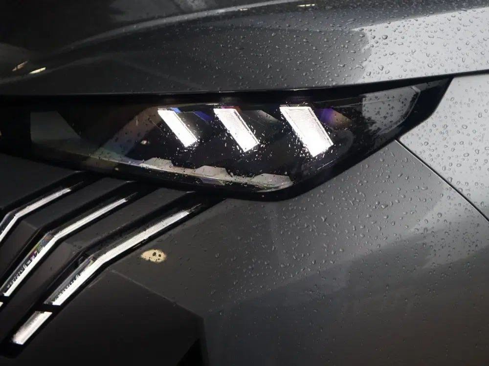 Peugeot 5008 GT Plug-in Hybride 225PK e-DCS7 Automaat 7 uit 2025, foto 13