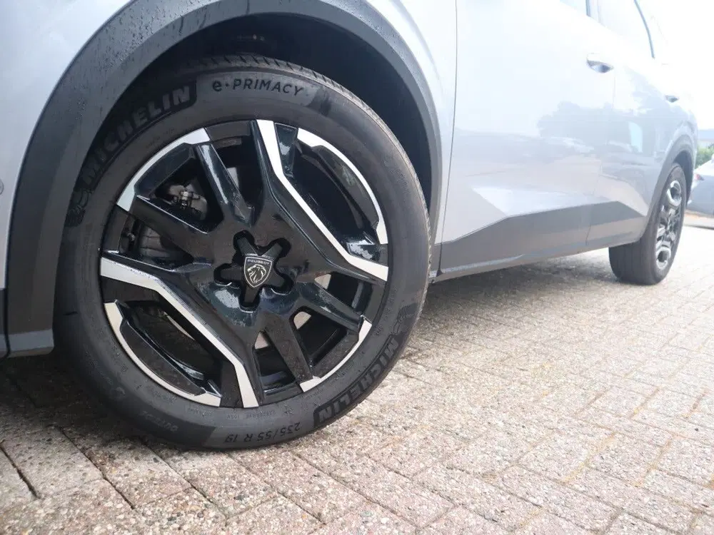 Peugeot 5008 GT Plug-in Hybride 225PK e-DCS7 Automaat 7 uit 2025, foto 14