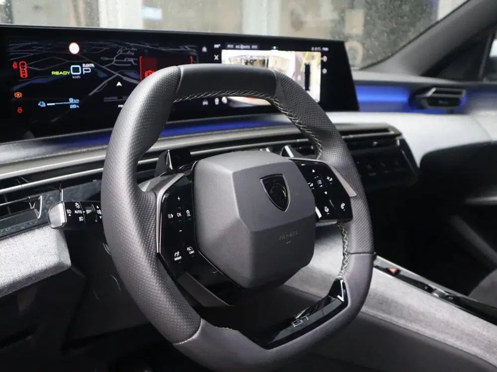 Peugeot 5008 GT Plug-in Hybride 225PK e-DCS7 Automaat 7 uit 2025, foto 15