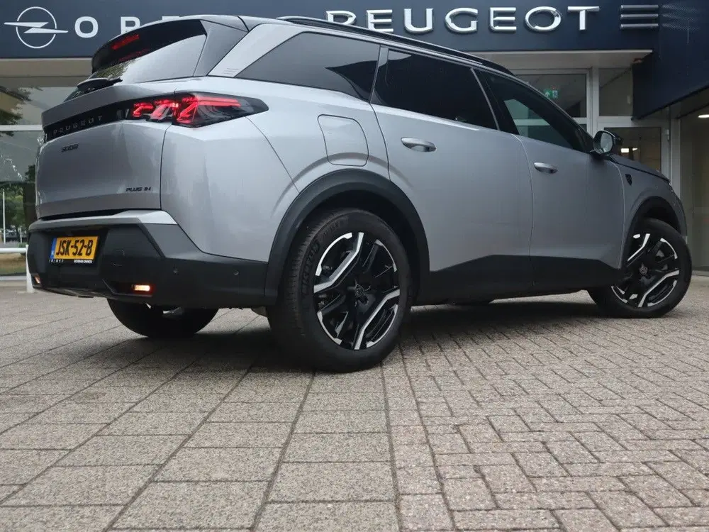 Peugeot 5008 GT Plug-in Hybride 225PK e-DCS7 Automaat 7 uit 2025, foto 5