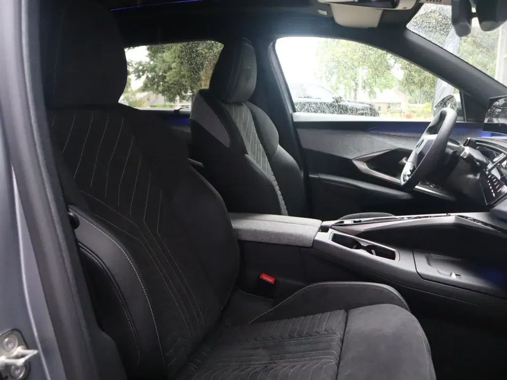 Peugeot 5008 GT Plug-in Hybride 225PK e-DCS7 Automaat 7 uit 2025, foto 7
