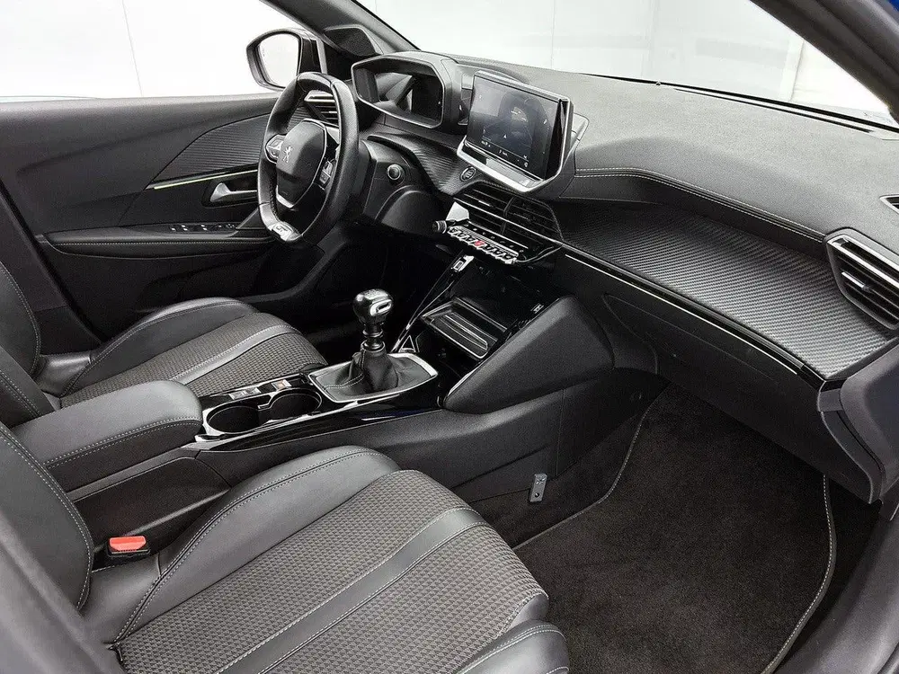 Peugeot 208 1.2 GT uit 2021, foto 13