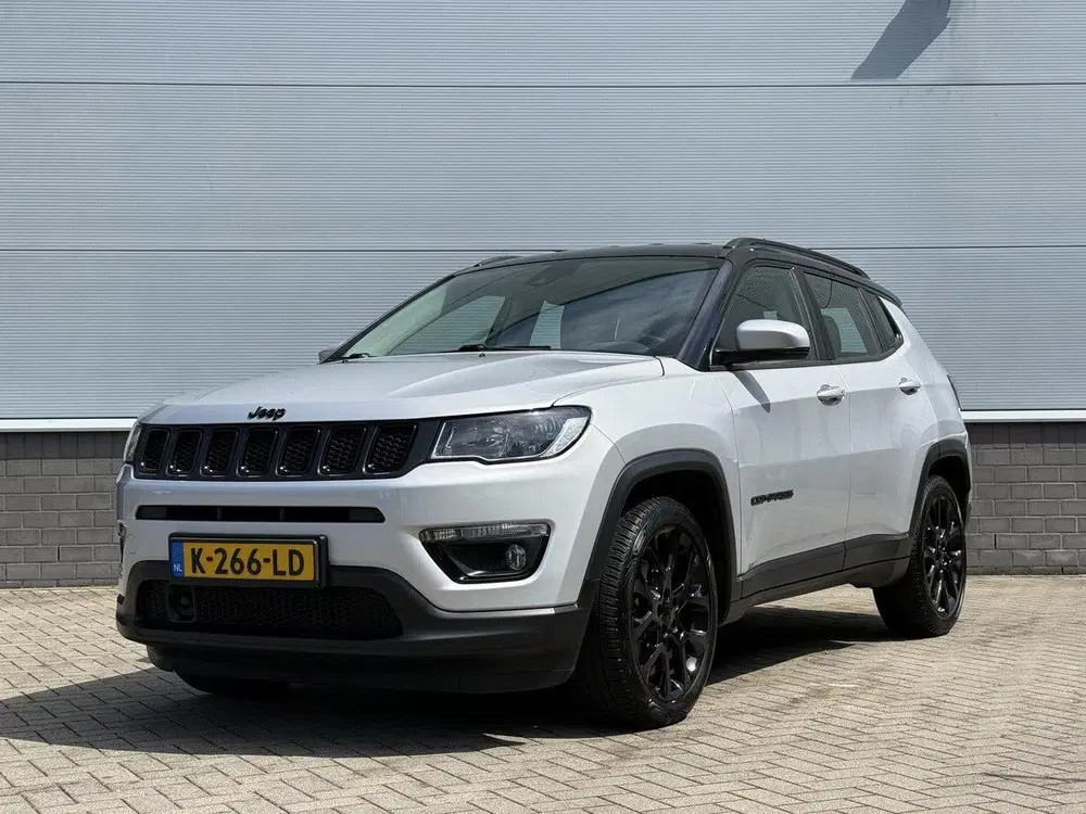 Jeep Compass 1.3T Night Eagle Liberty Edition uit 2021