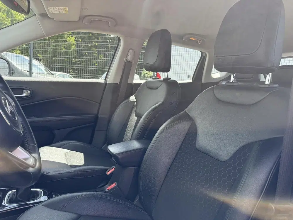 Jeep Compass 1.3T Night Eagle Liberty Edition uit 2021, foto 14