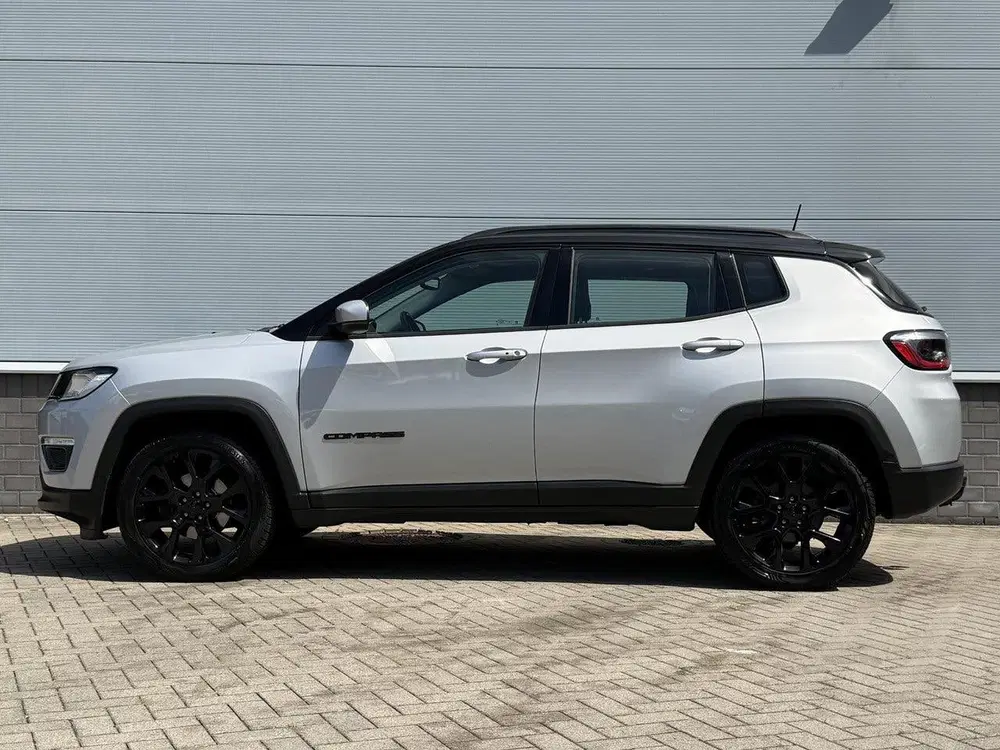 Jeep Compass 1.3T Night Eagle Liberty Edition uit 2021, foto 3