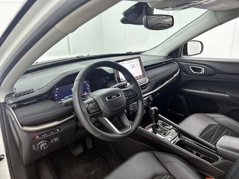 Jeep Compass 4xe Plug-in Hybrid Electric Upland 240pk A uit 2023, foto 10