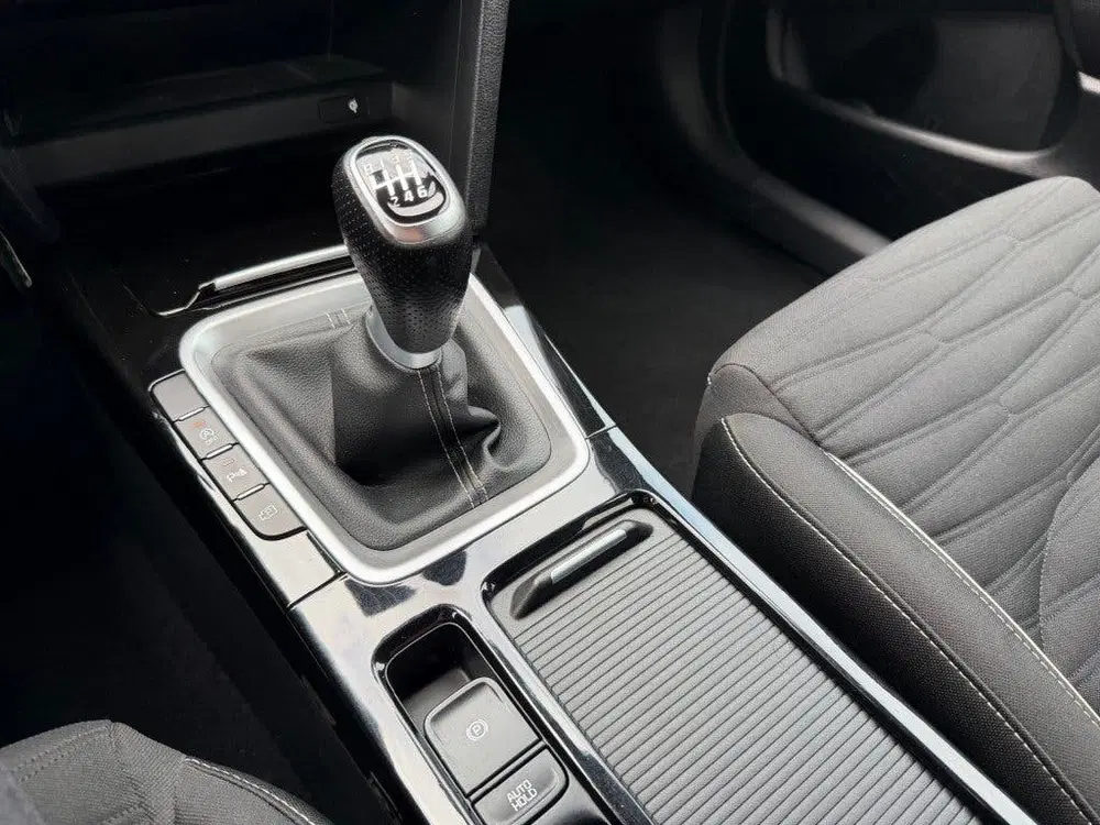 Kia Ceed T-GDI GT LINE. NAVI CAMERA AIRCO CRUISE LM uit 2022, foto 12