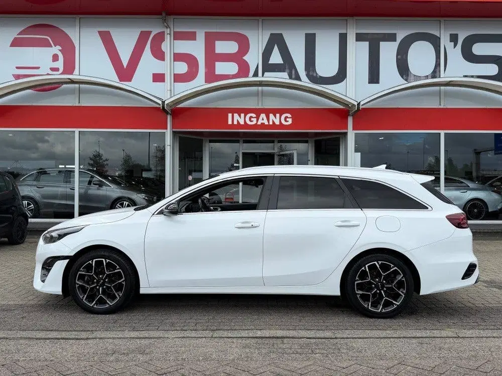 Kia Ceed T-GDI GT LINE. NAVI CAMERA AIRCO CRUISE LM uit 2022, foto 2