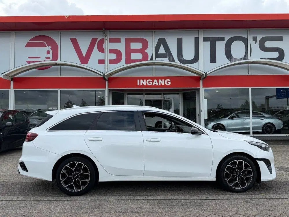 Kia Ceed T-GDI GT LINE. NAVI CAMERA AIRCO CRUISE LM uit 2022, foto 4