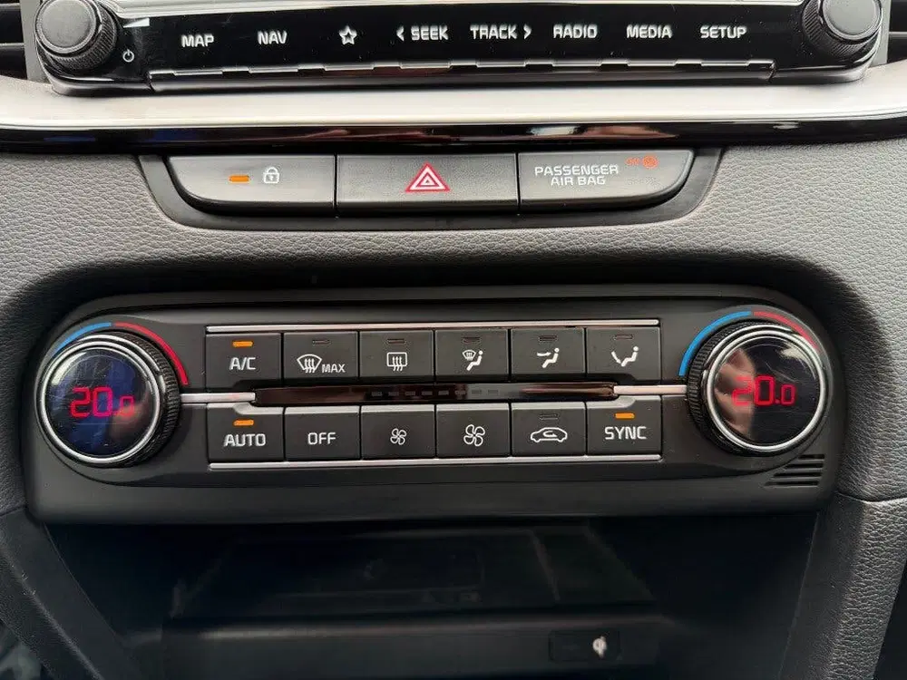 Kia Ceed T-GDI GT LINE. NAVI CAMERA AIRCO CRUISE LM uit 2022, foto 9
