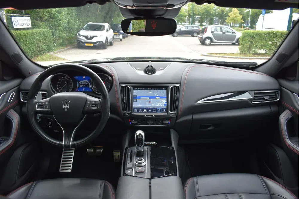 Maserati Levante 3.0 V6 AWD GranSport 350 pk Driver Ass.Pac uit 2019, foto 14