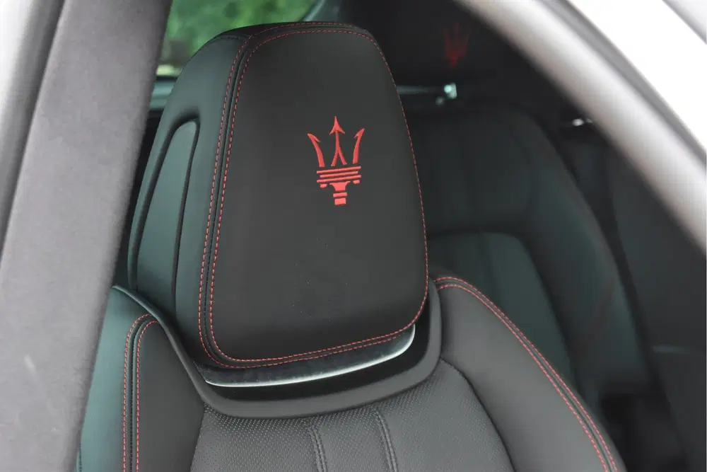 Maserati Levante 3.0 V6 AWD GranSport 350 pk Driver Ass.Pac uit 2019, foto 15