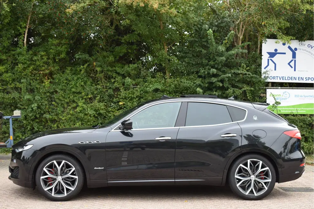 Maserati Levante 3.0 V6 AWD GranSport 350 pk Driver Ass.Pac uit 2019, foto 3